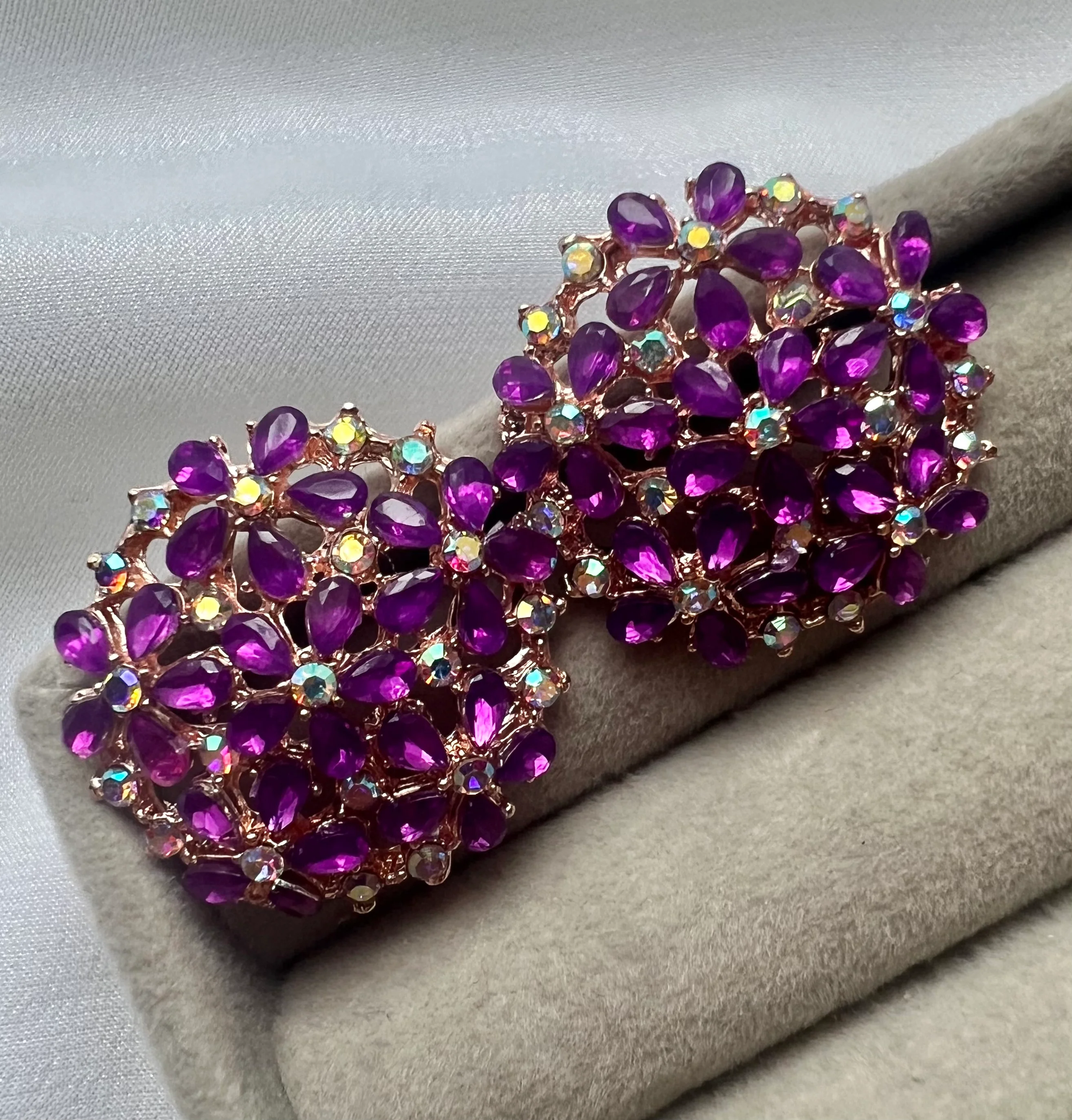 Riya Studs earrings SALE - 12 colors - Image 4